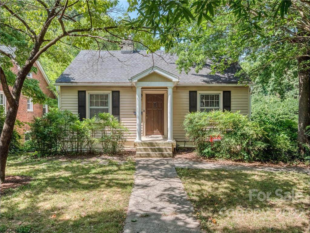 2038 Chesterfield Avenue - Photo 1