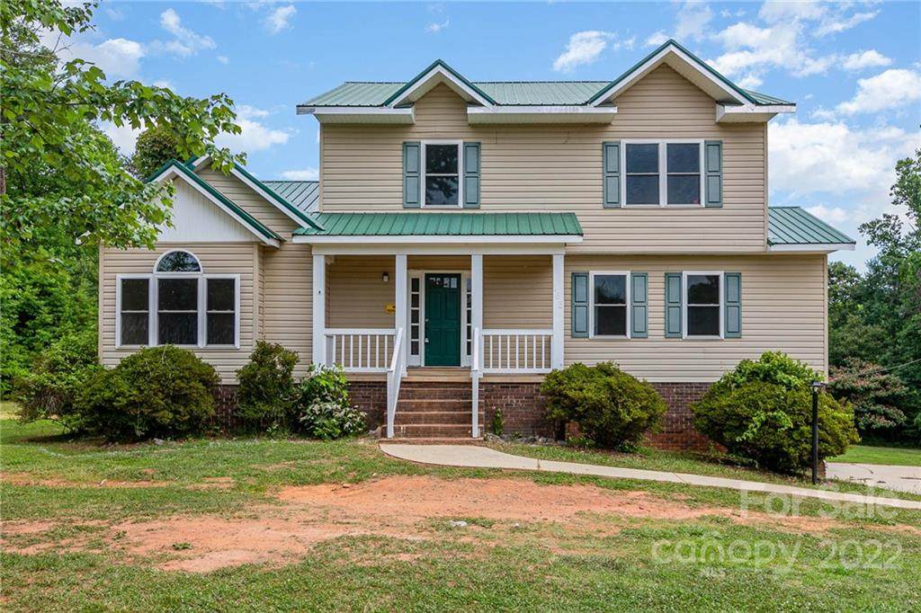 165 Larue Circle - Photo 1