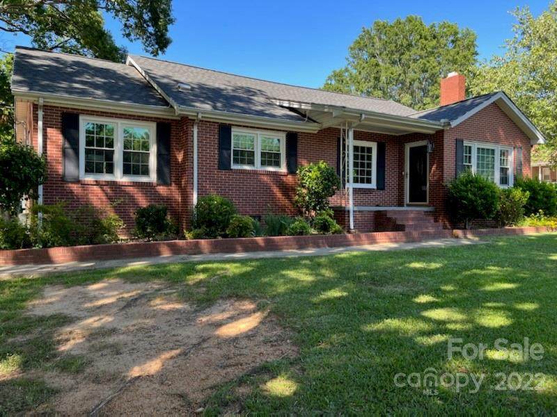 569 Great Falls Highway - Photo 1