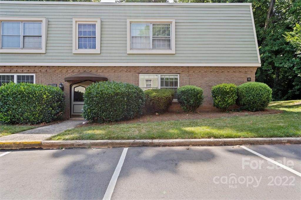 2638 Park Road - Photo 1