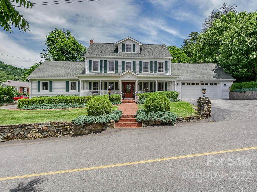 664 Grand Boulevard - Photo 1