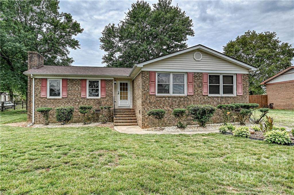 634 Lancer Court - Photo 1