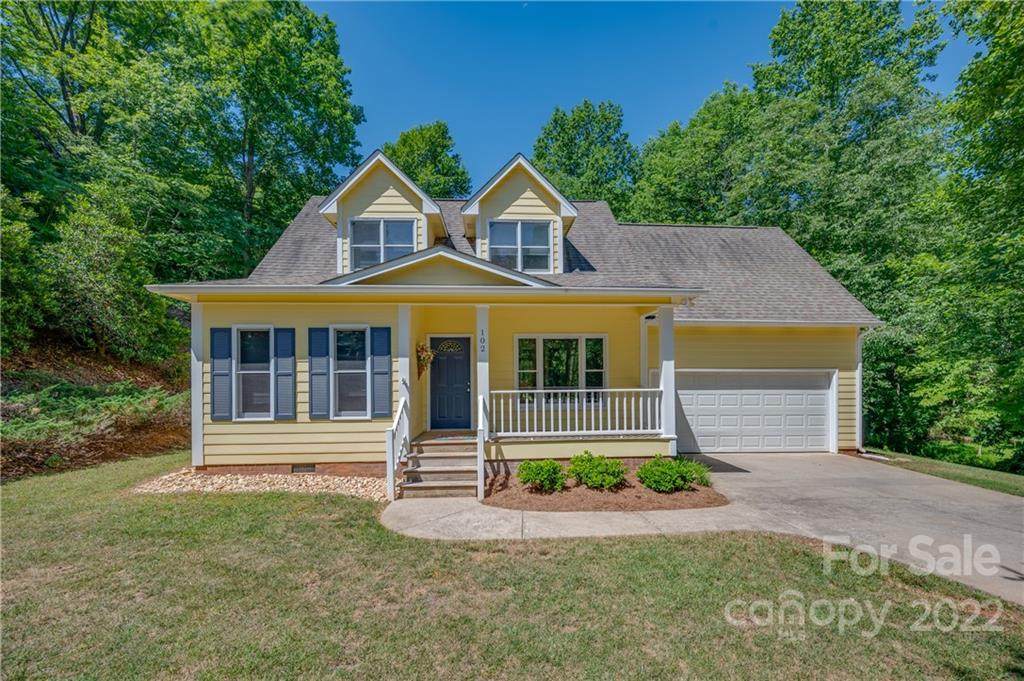 102 Overbrook Drive - Photo 1
