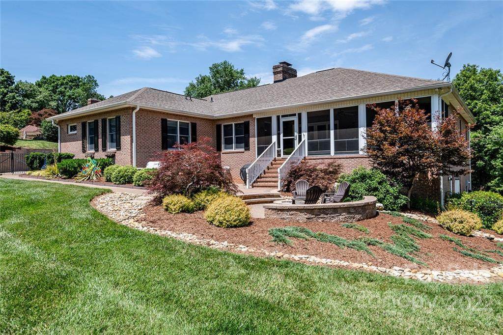 3986 Deer Run Drive - Photo 1