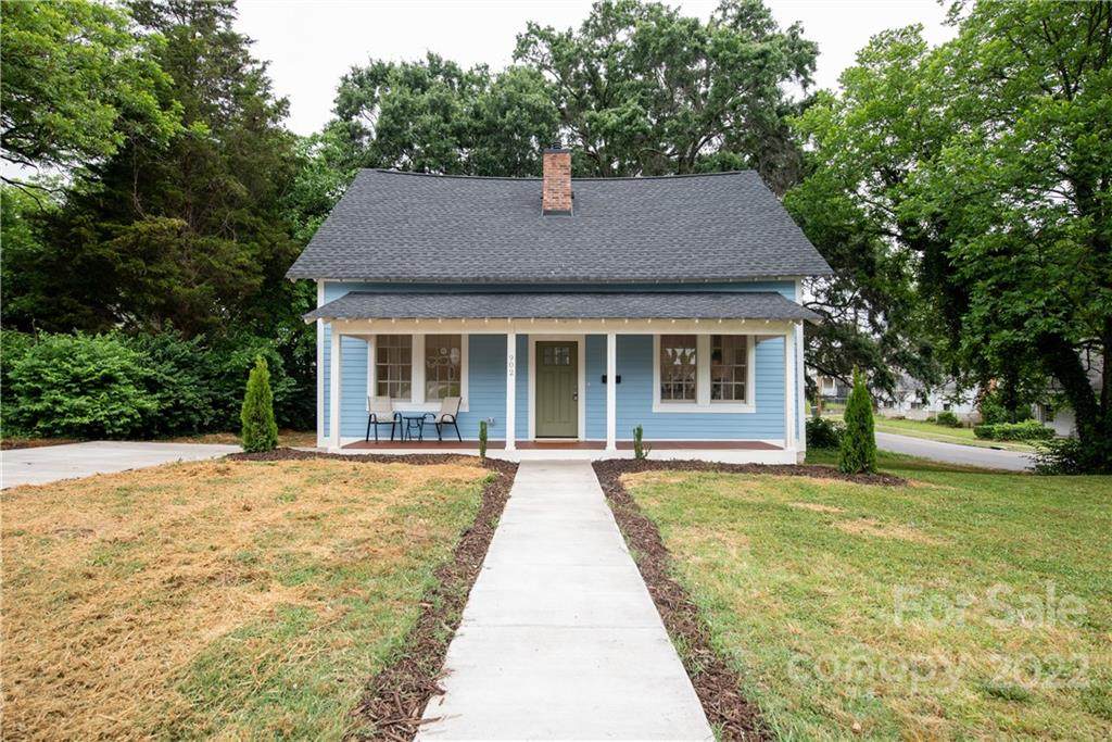 902 2nd Avenue - Photo 1