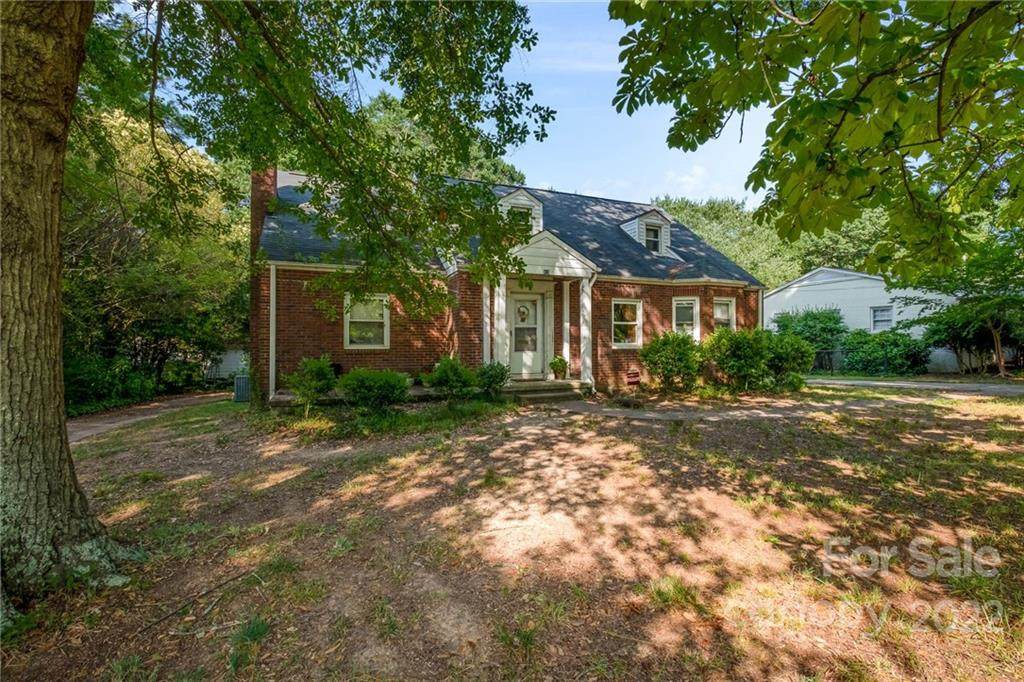 810 Carolina Avenue - Photo 1