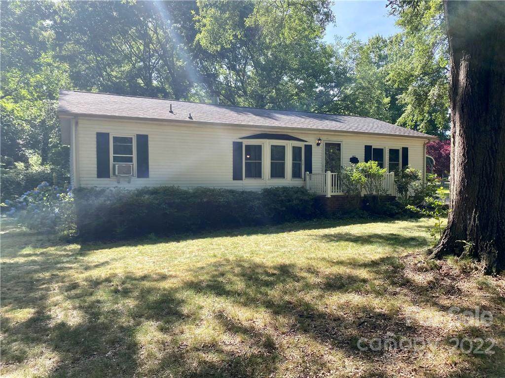 315 Maple Street - Photo 1