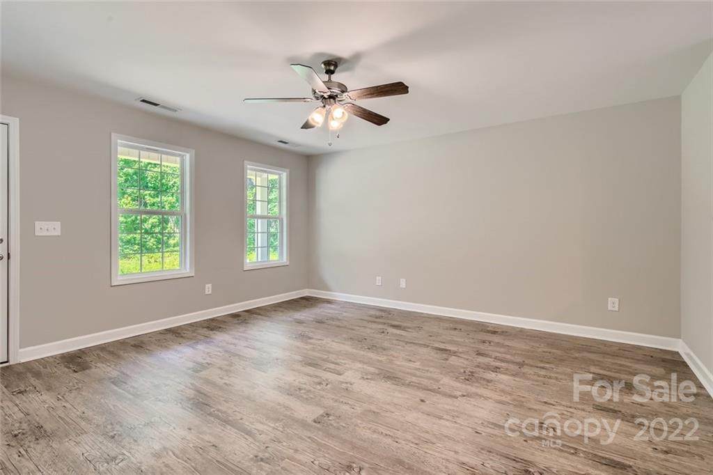 600 Grants Crossing Lane - Photo 1