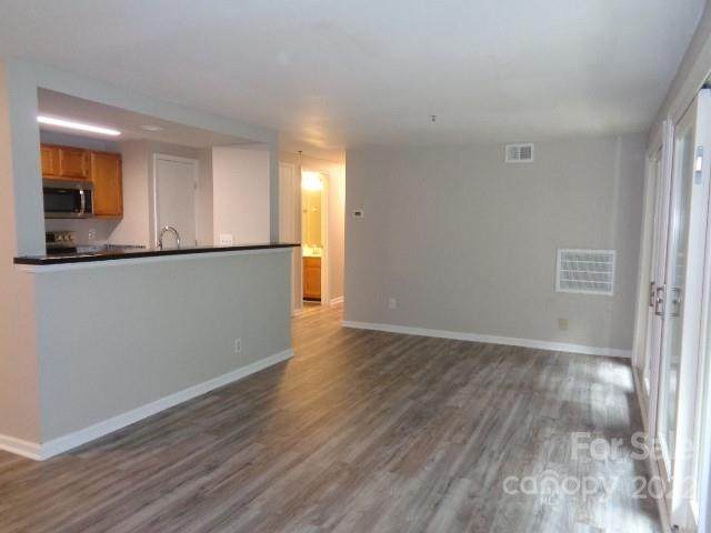 1614 Arlyn Circle - Photo 1