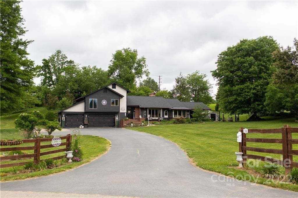 126 Rolling Hills Estate - Photo 1