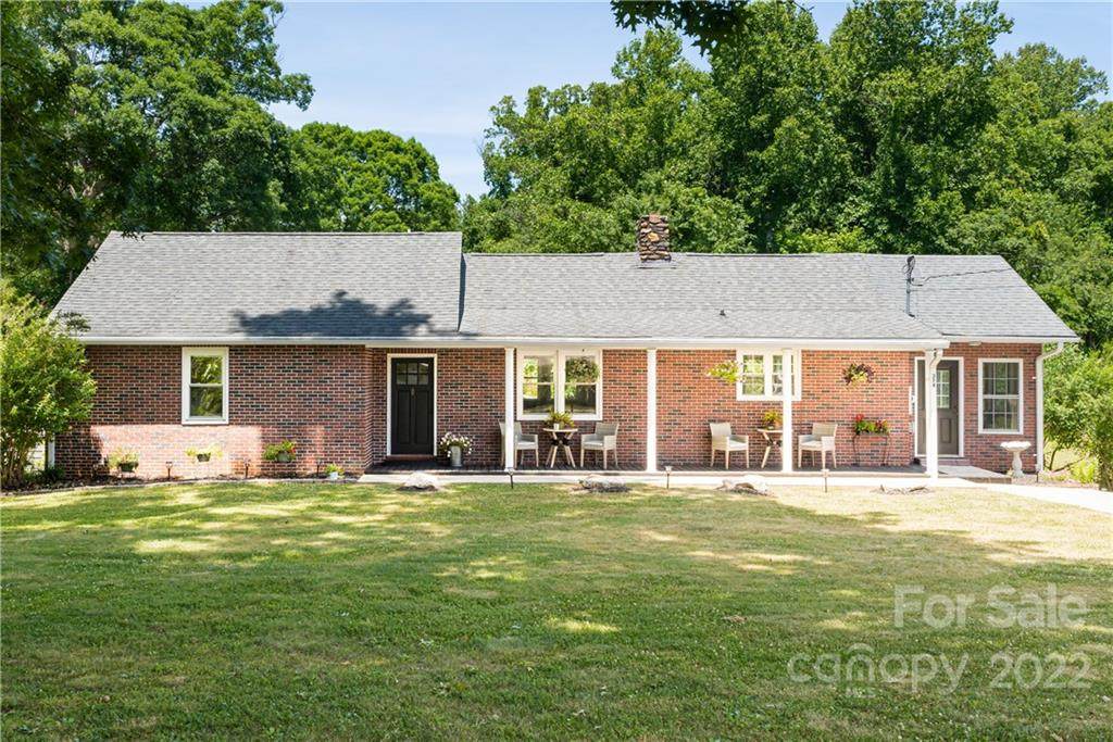 374 Buckeye Cove Road - Photo 1