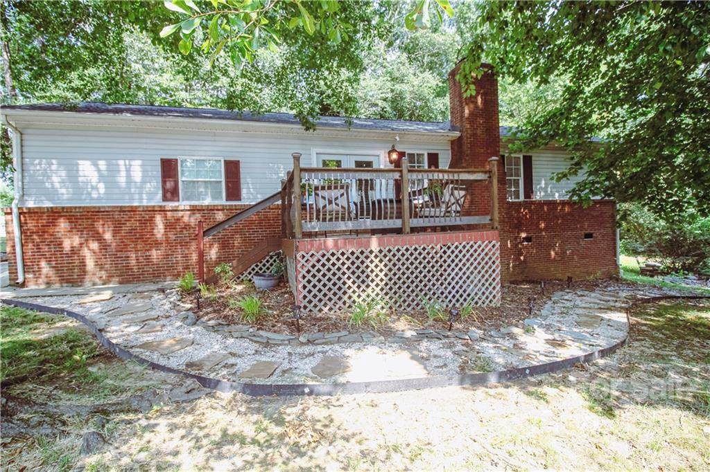 352 Runyans Road - Photo 1