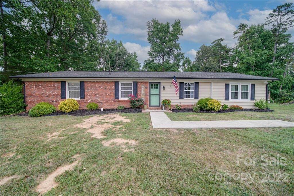 3801 Amsbury Road - Photo 1