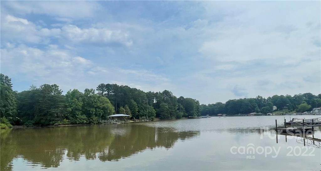 6714 Emerald Isle Drive - Photo 1