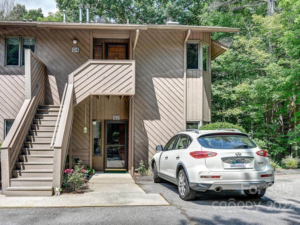305 Piney Mountain Drive - Photo 1