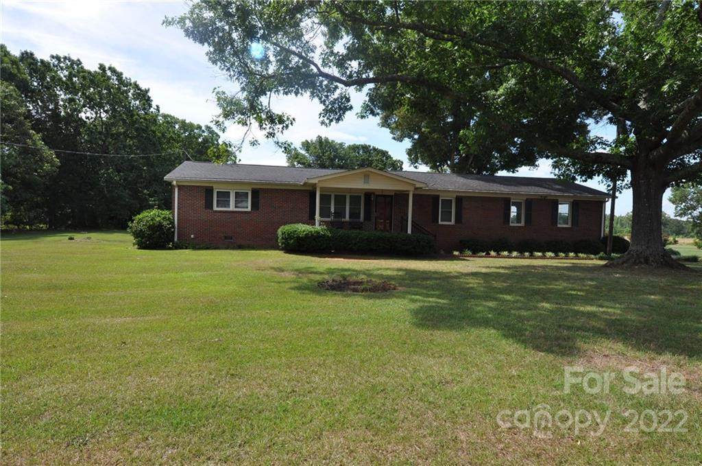 1621 Pleasant Grove Road - Photo 1