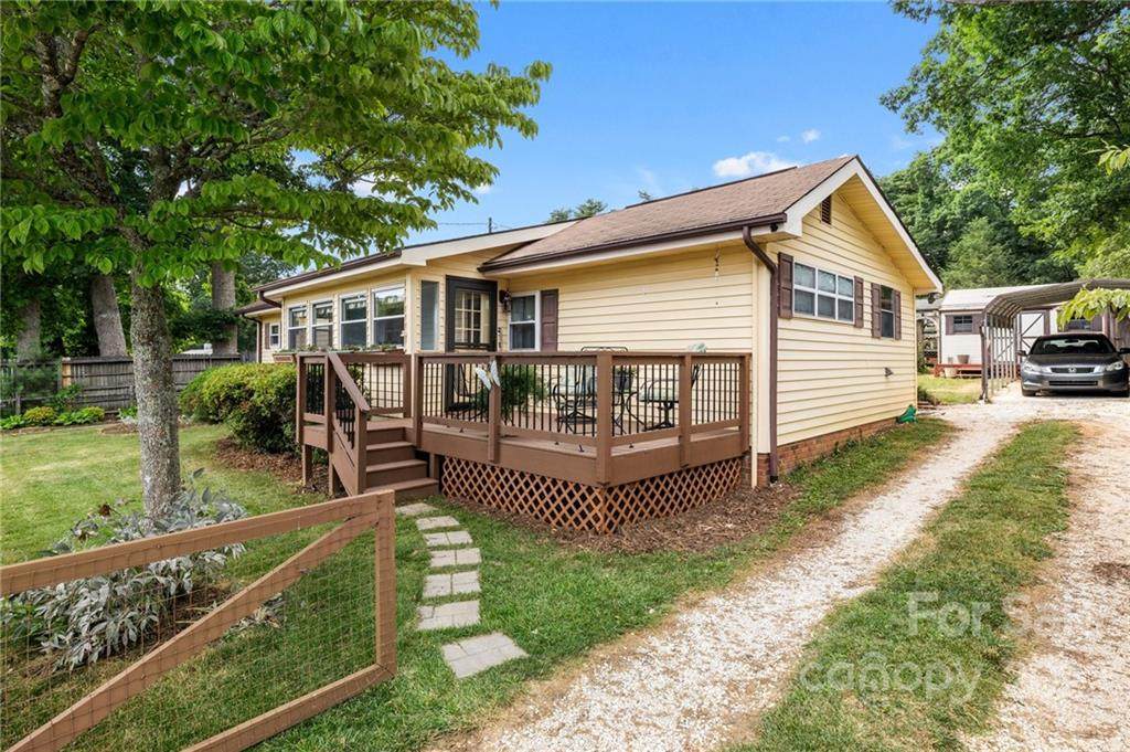 35 Maude Avenue - Photo 1