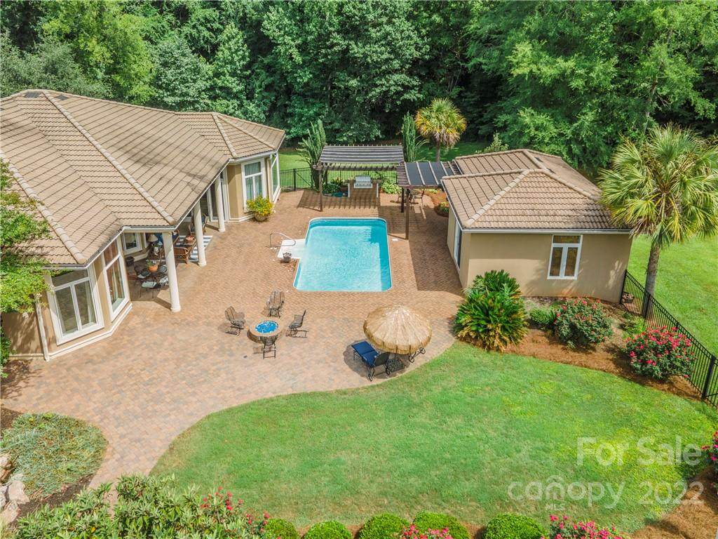 1820 Charlotte Highway - Photo 1
