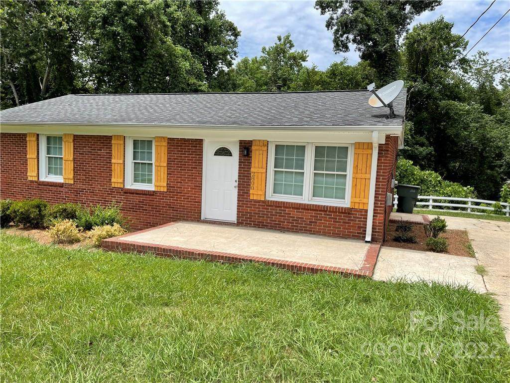 2800 Crescent Lane - Photo 1
