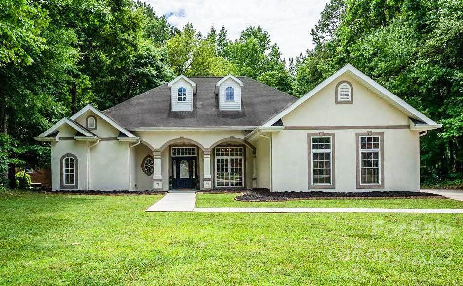 1039 Asa Lane - Photo 1