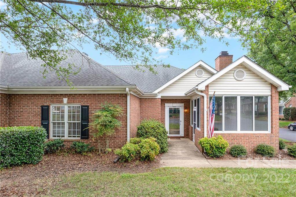 11348 Olde Turnbury Court - Photo 1