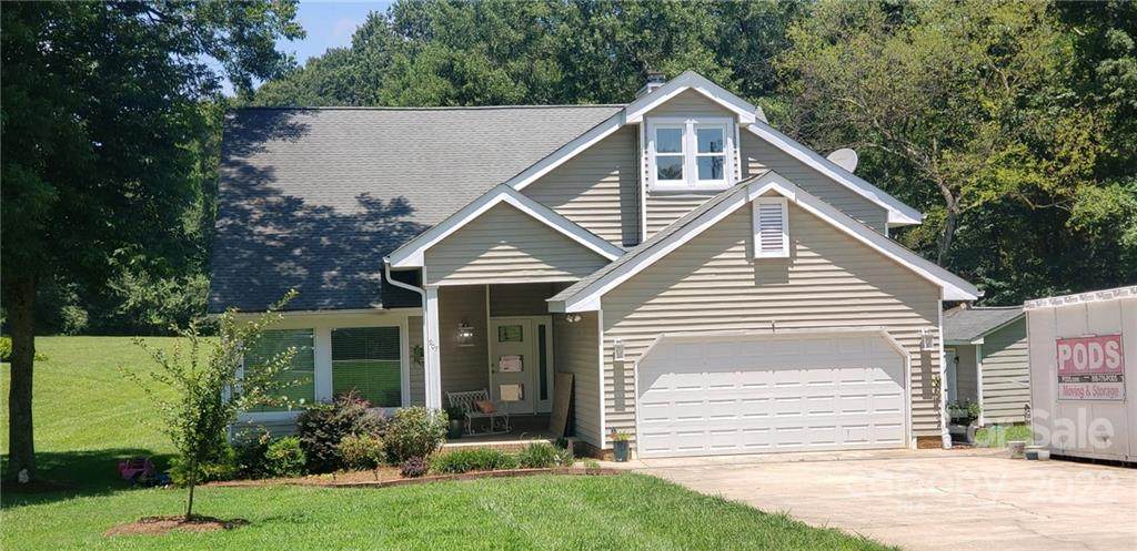 907 Snow Drive - Photo 1