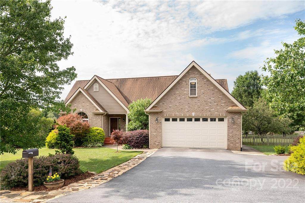 25 Pocono Drive - Photo 1