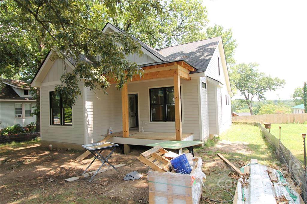 1306 Hyman Avenue - Photo 1