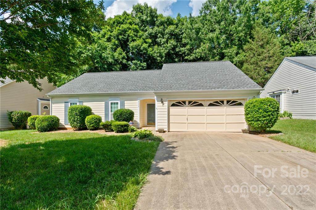 8333 Houndstooth Drive - Photo 1