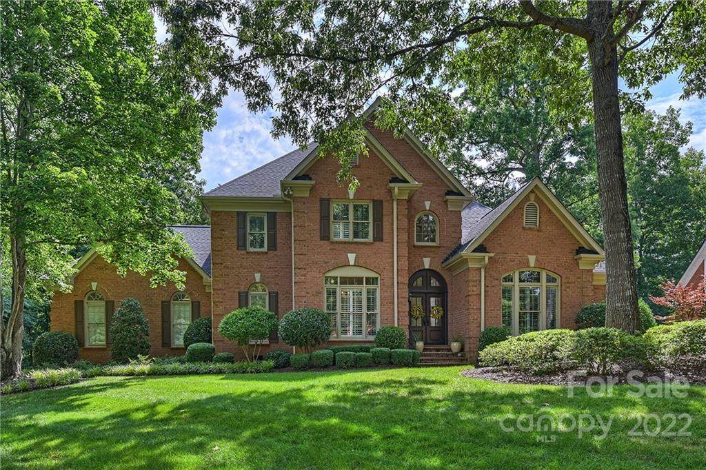 7432 Willesden Lane - Photo 1