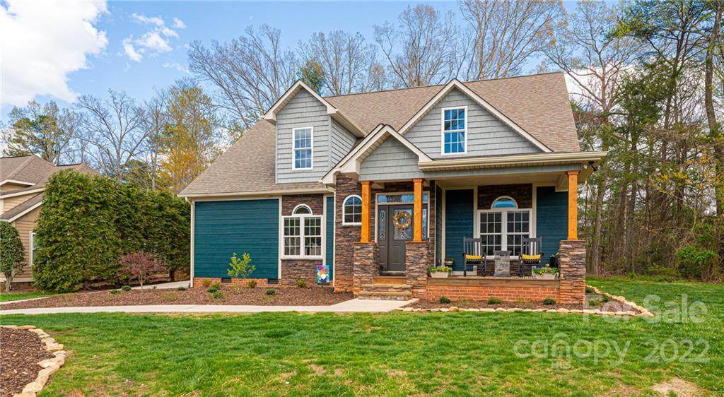 100 Maplewood Court - Photo 1