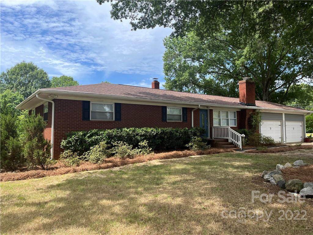 20906 Academy Street - Photo 1