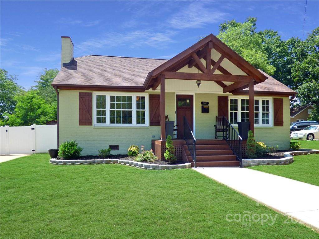 200 Watterson Street - Photo 1