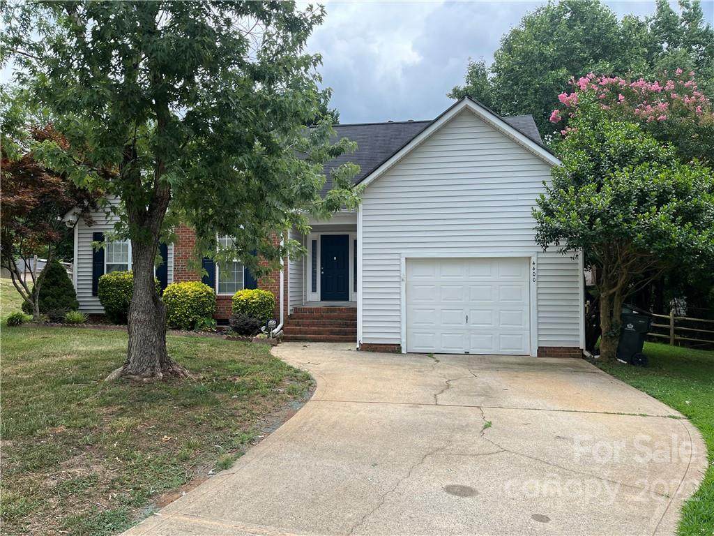 4400 Gladwood Lane - Photo 1