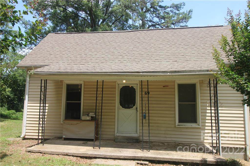 69 Robinson Drive - Photo 1