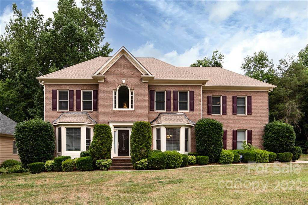 3119 Castlemaine Drive - Photo 1