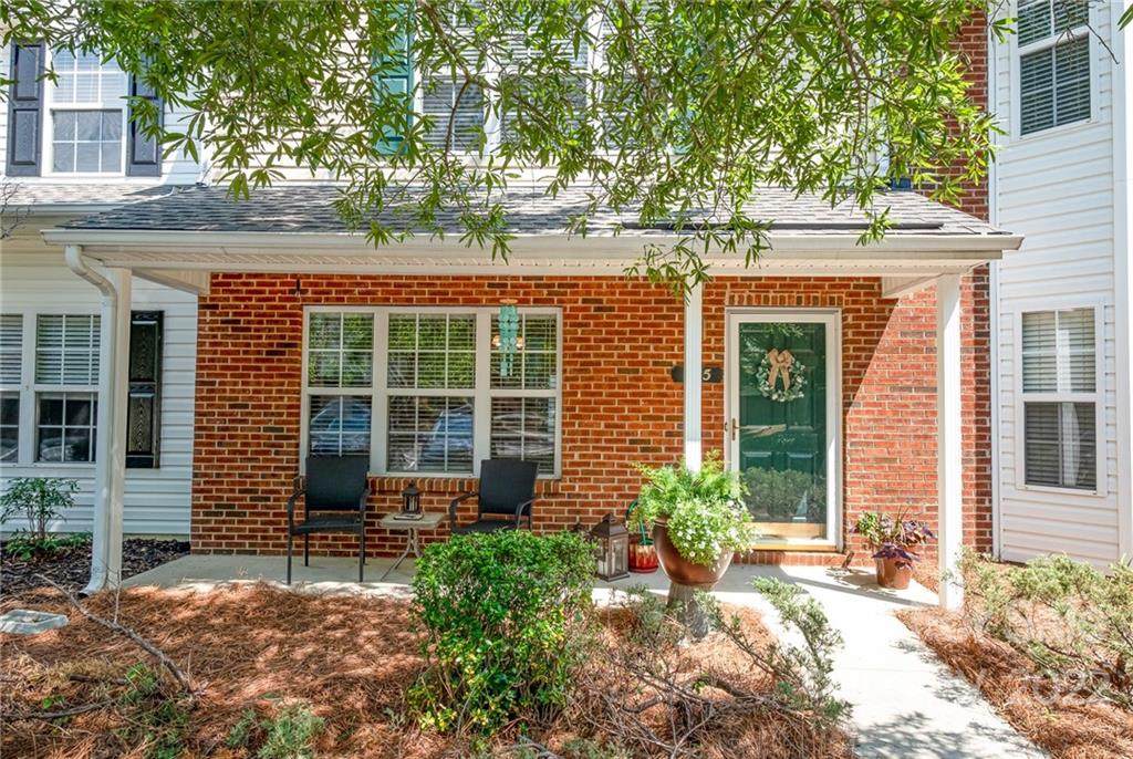 205 Gelderland Drive - Photo 1