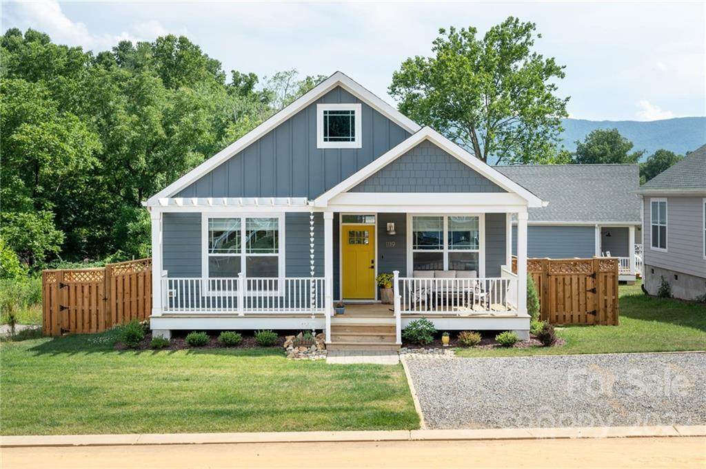 1119 Blueview Drive - Photo 1