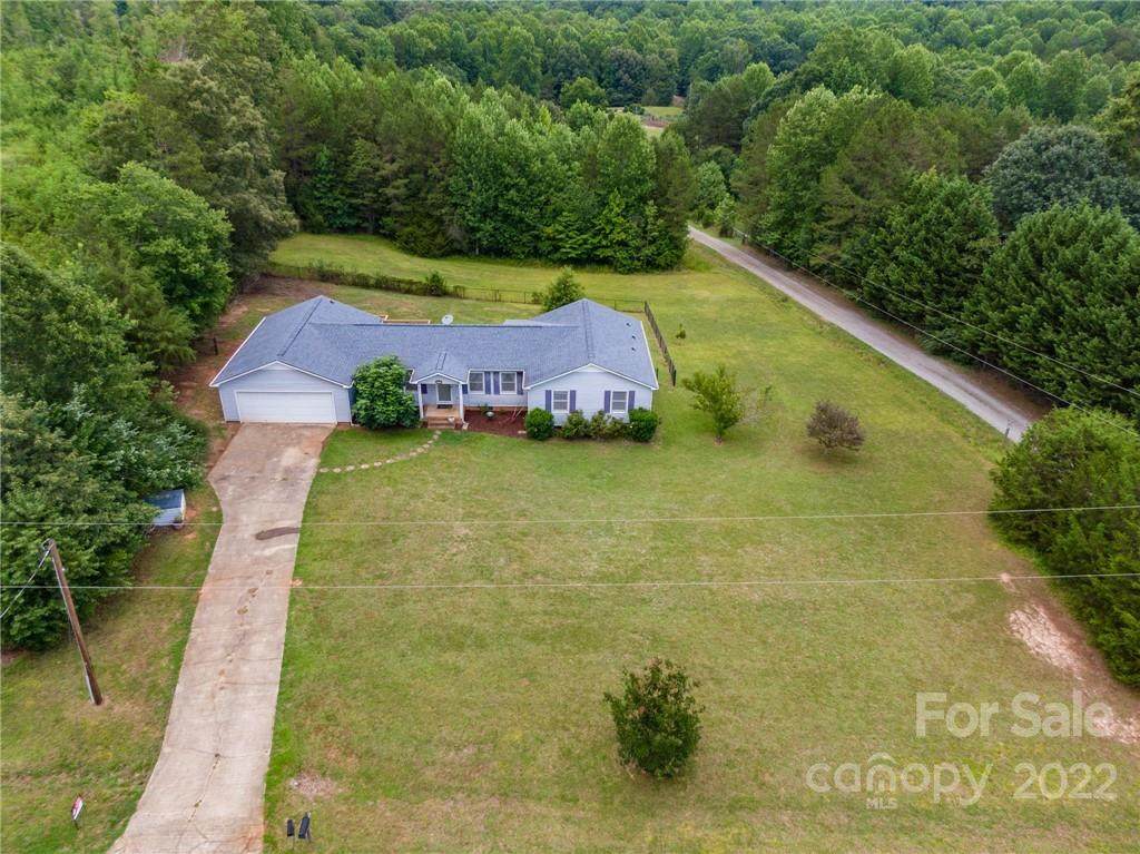 2801 Sadler Road - Photo 1