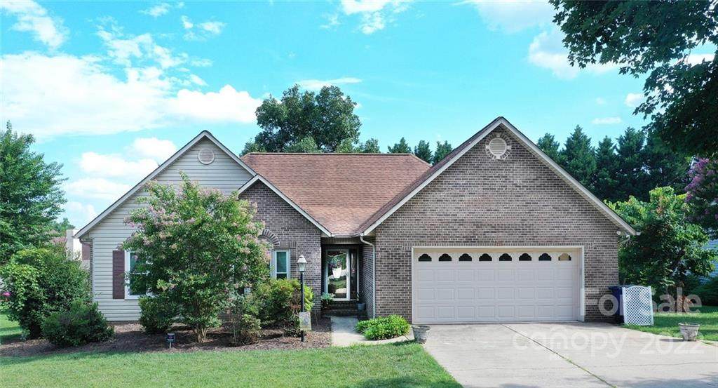 1711 Indian Springs Drive - Photo 1
