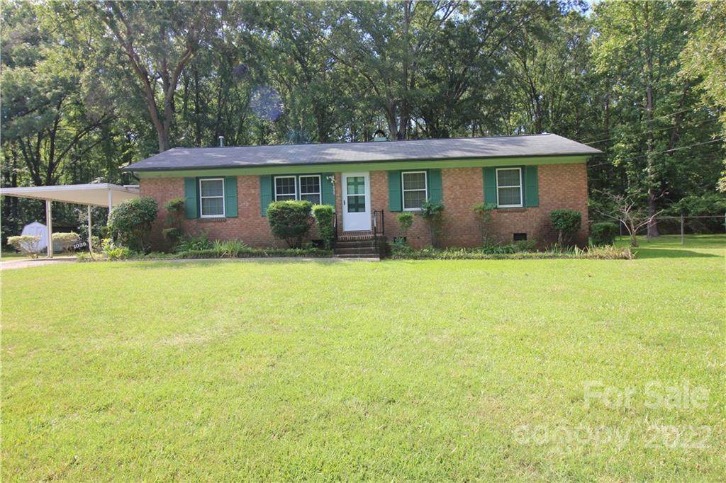 1039 Albert Street - Photo 1
