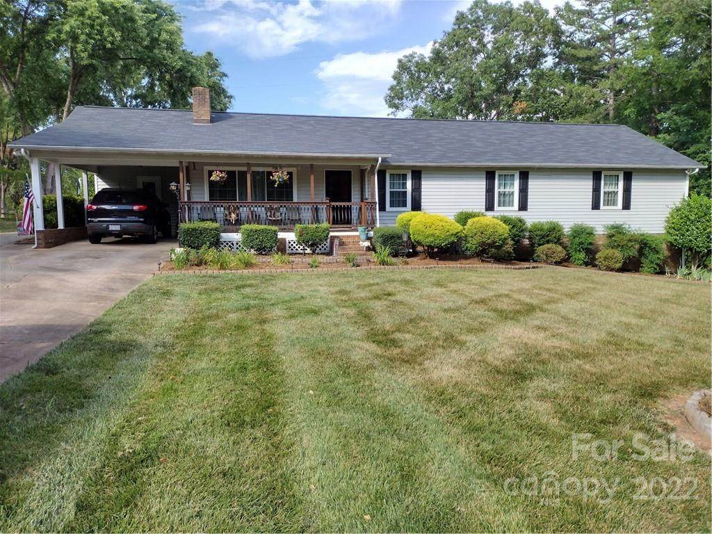 7723 Deer Track Drive - Photo 1