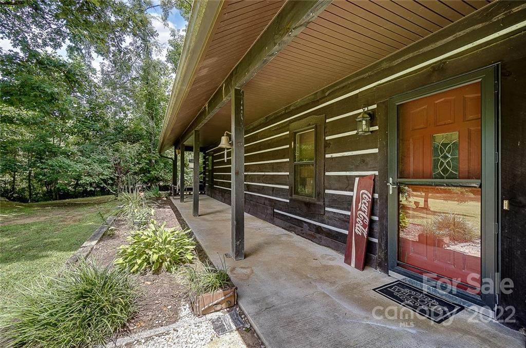 1108 Buffalo Creek - Photo 1