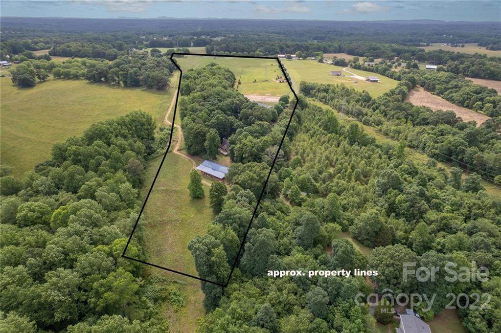 1434 Burke Road - Photo 1
