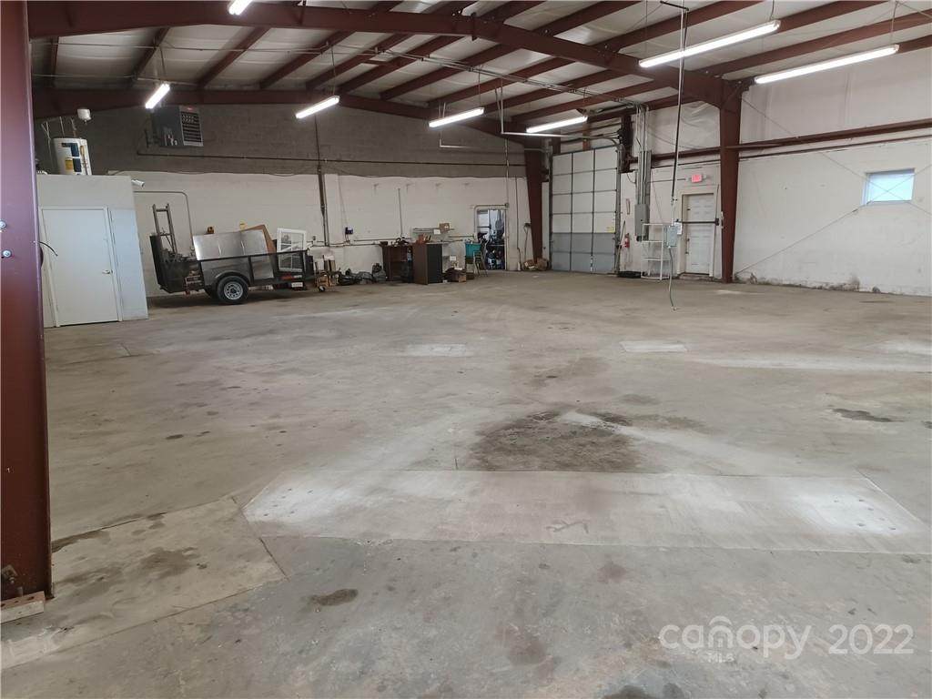 2109 Spartanburg Highway - Photo 1