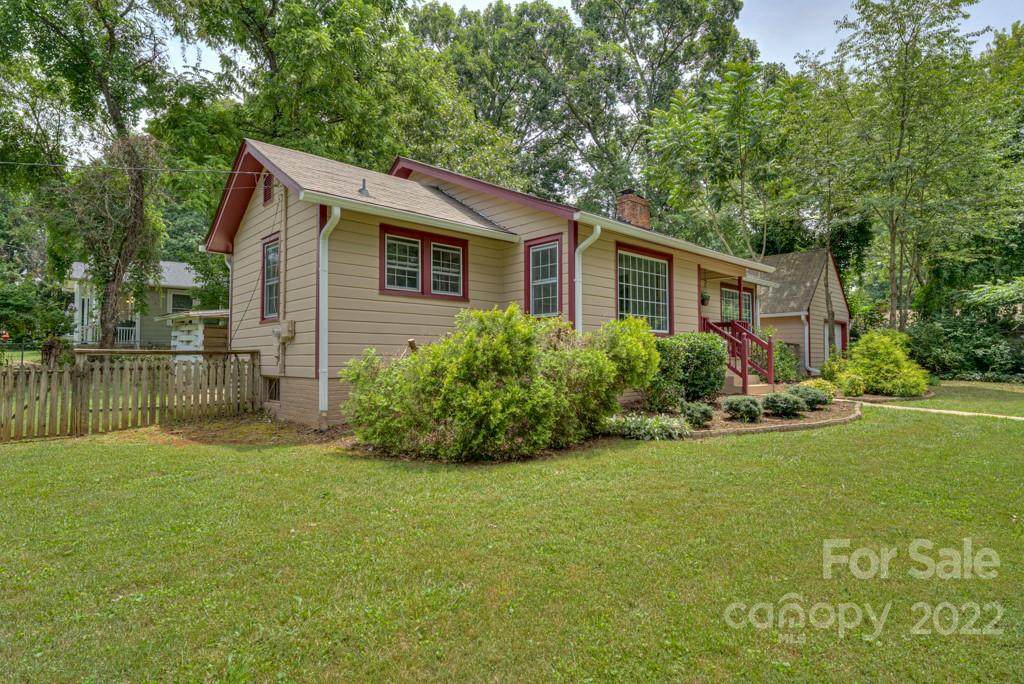 2 Newbern Avenue - Photo 1