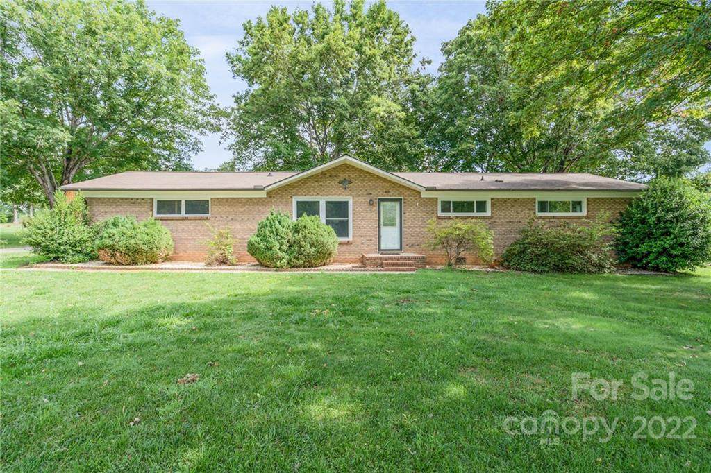 120 Pinevale Drive - Photo 1