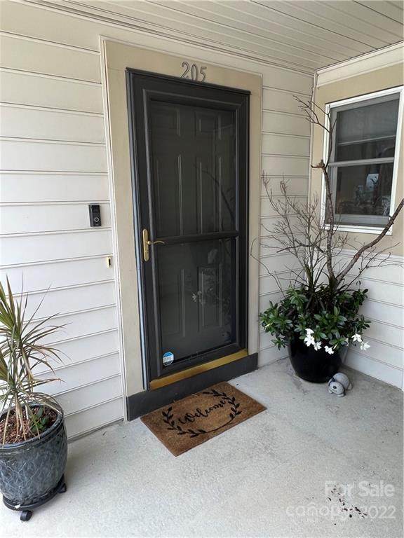 87 Club Villa Drive - Photo 1