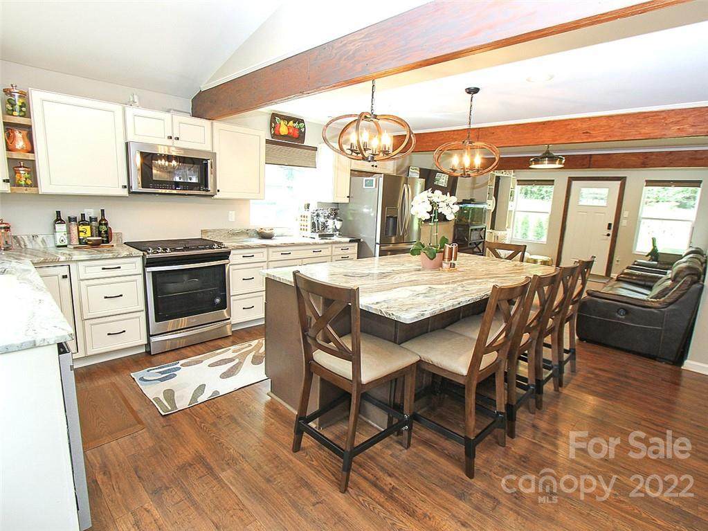 1154 Hickory Lane - Photo 1