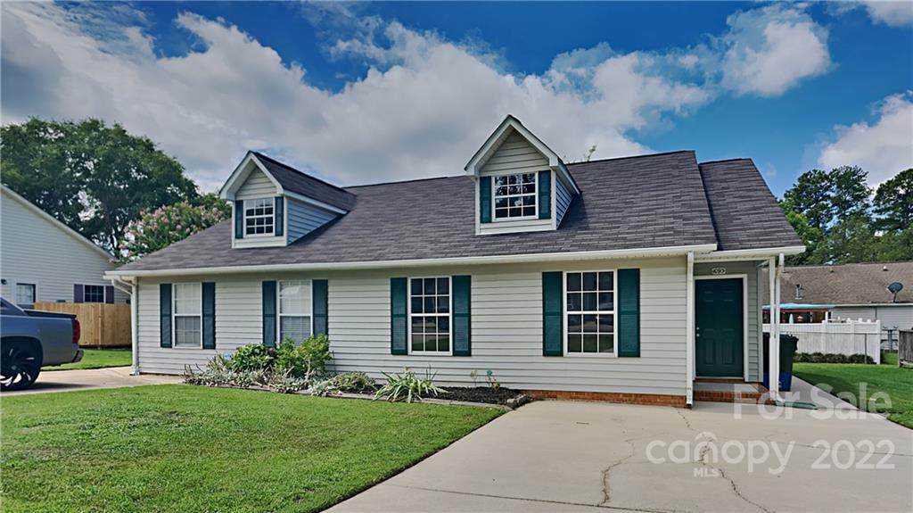 1093 Farm Pond Lane - Photo 1